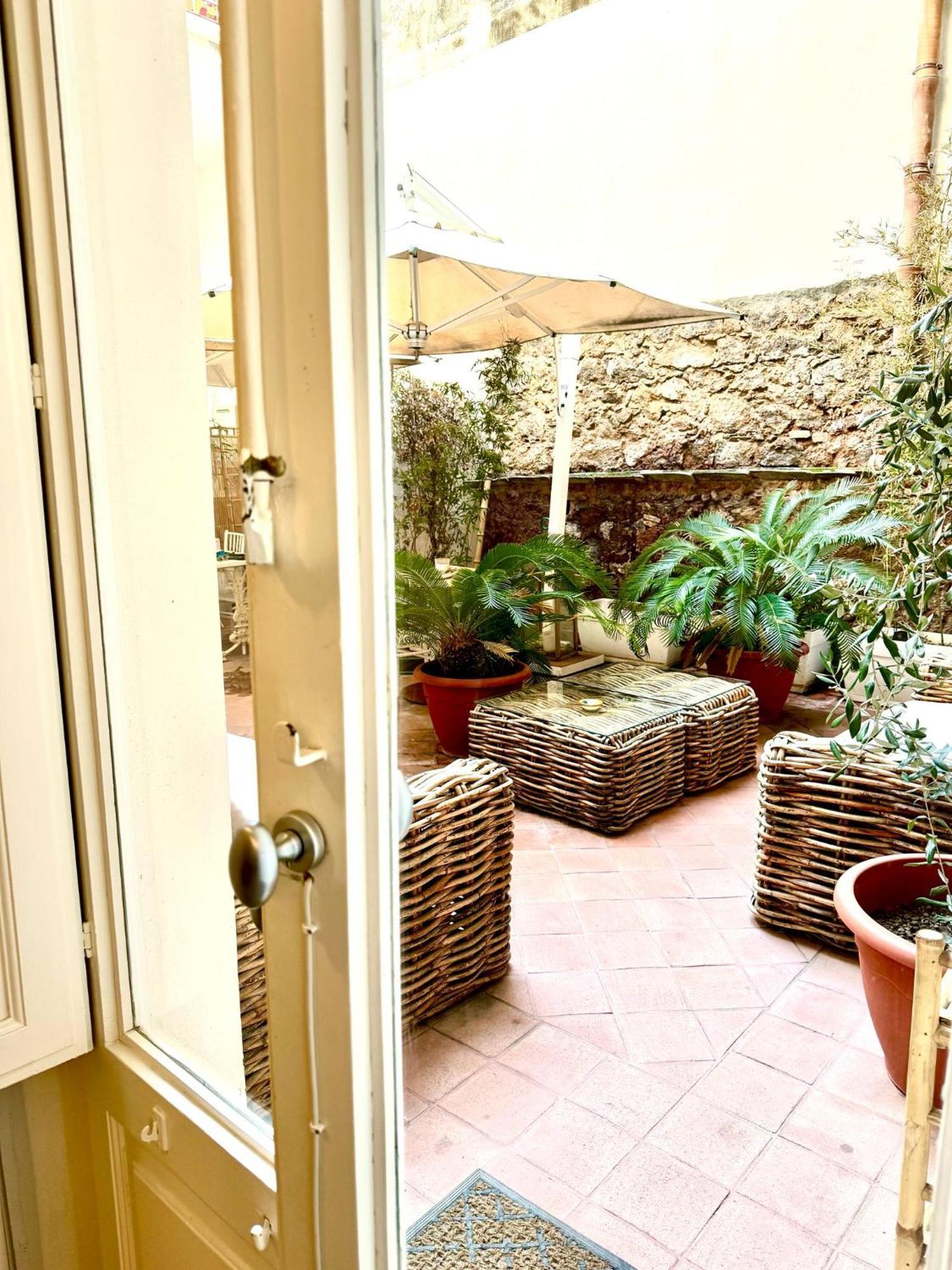 Cortile Nobile Luxury Suites Катания Экстерьер фото