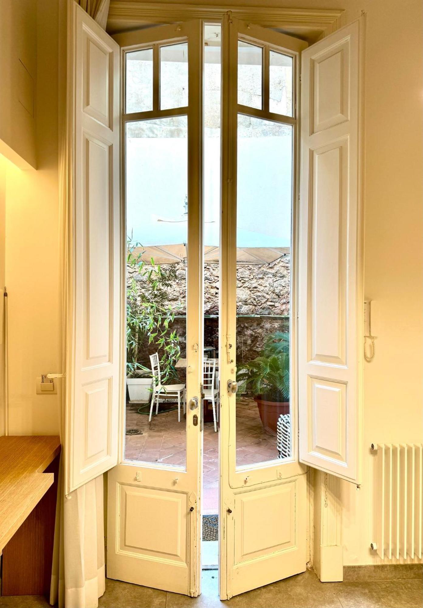 Cortile Nobile Luxury Suites Катания Экстерьер фото